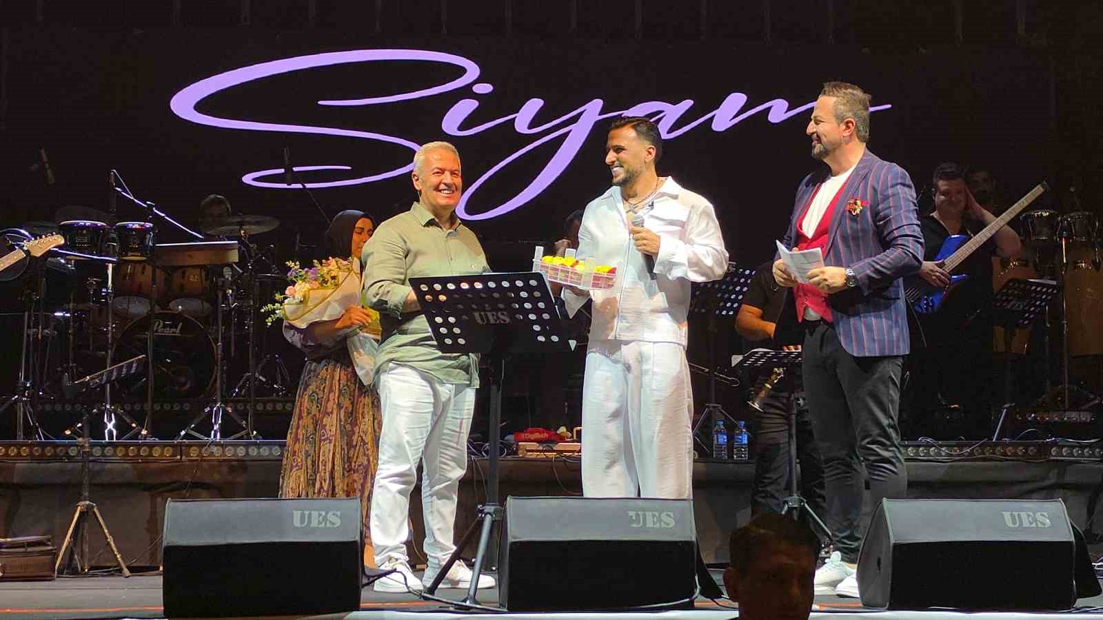 Buharkent’te festival coşkusu Eypio ile sürdü
