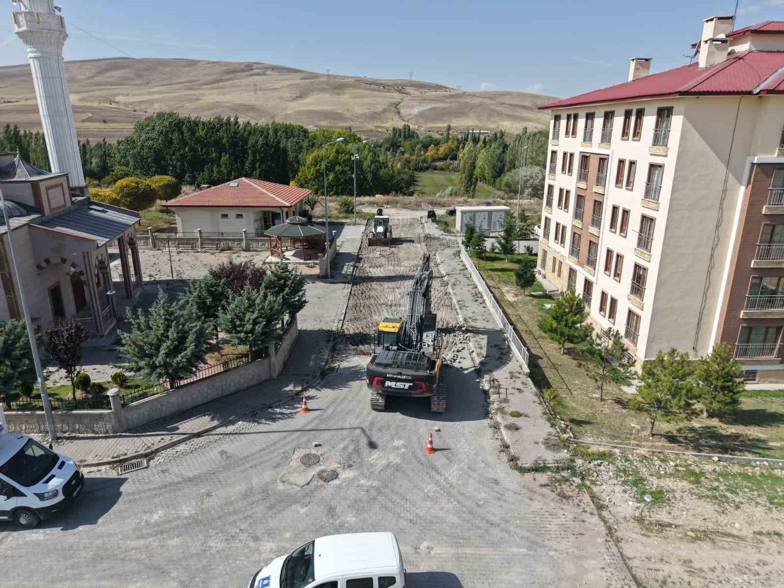 Bünyan’da TOKİ Yolu’nun yapım çalışmalarına başlandı
