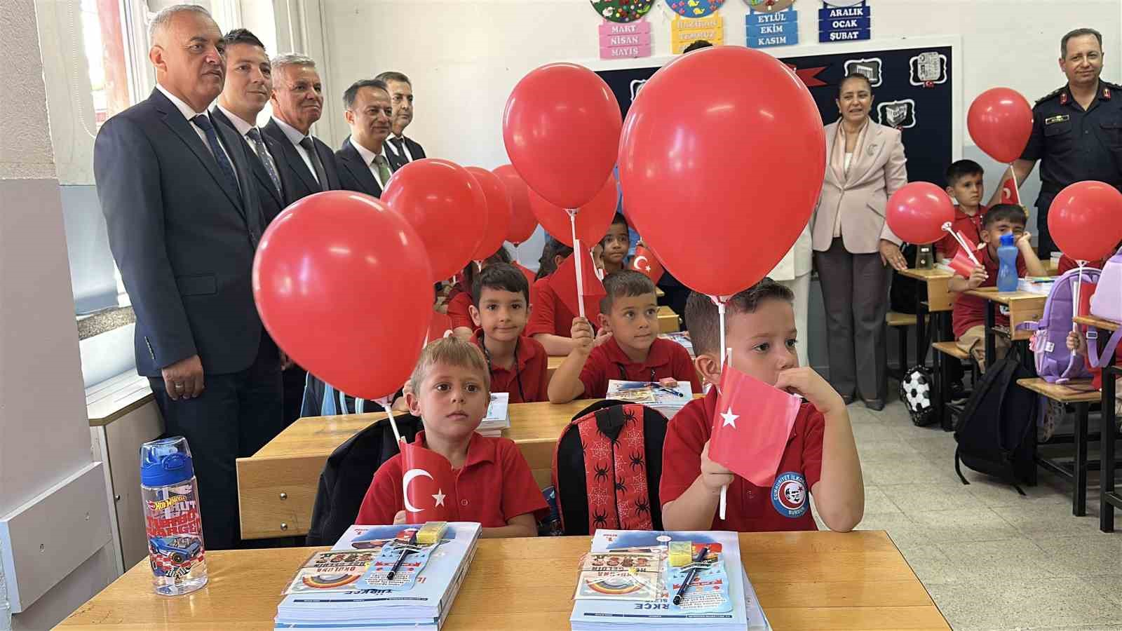Burdur’da yeni eğitim öğretim yılı başladı: 41 bin 943 öğrenci ders başı yaptı
