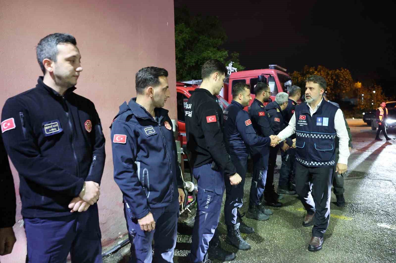 Bursa Büyükşehir’de yağmur teyakkuzu: Bin 126 personel, 439 araç görev başında
