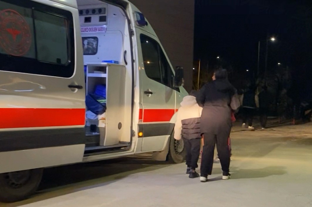 Bursa’da tavuk döner yiyen 25 kişi zehirlendi
