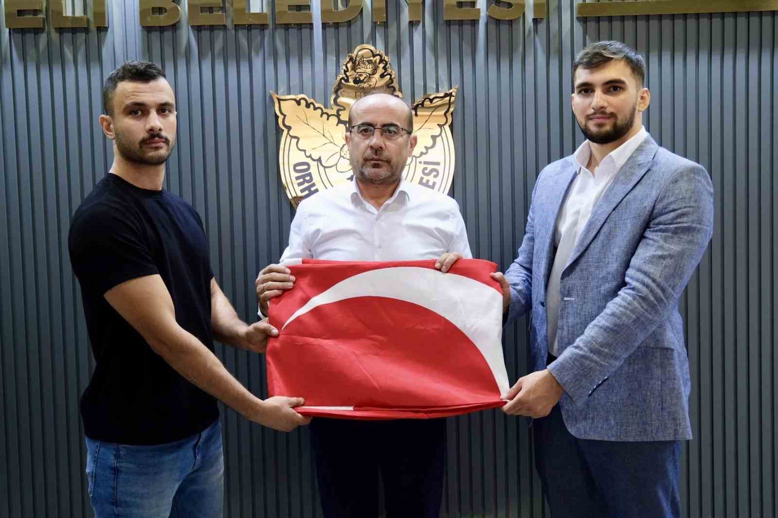 Bursalı gençlerden anlamlı hareket
