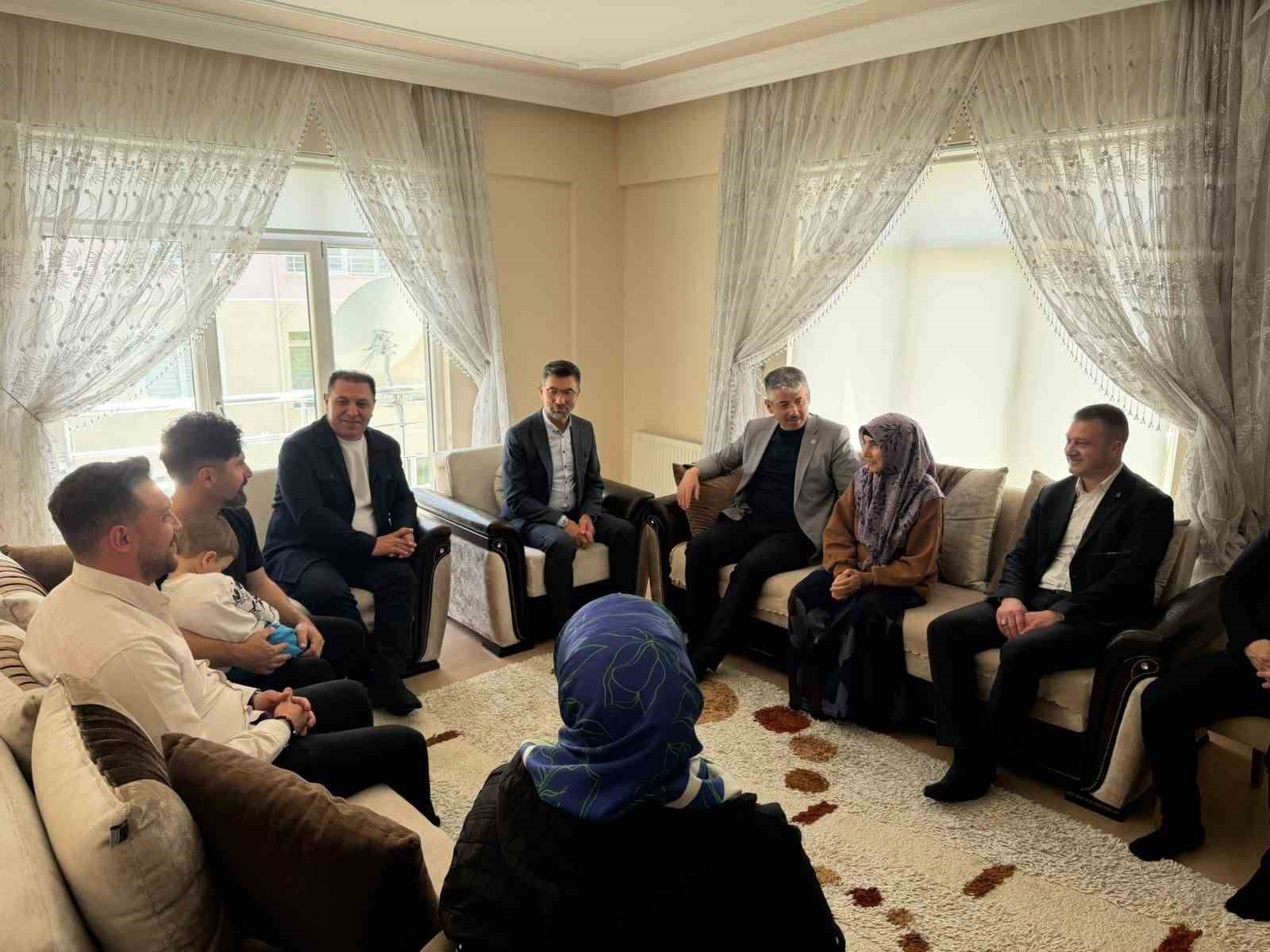 Çopuroğlu: "Anneler günü’nde ilk ziyaret şehit annemize"
