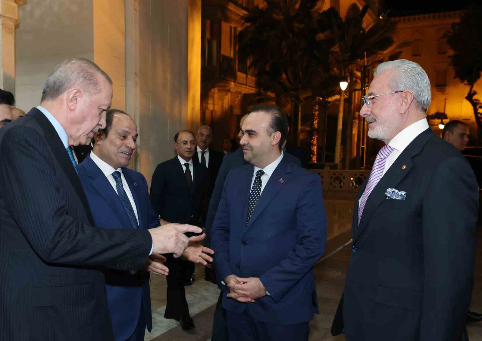 Cumhurbaşkanı Erdoğan’dan Mısır Cumhurbaşkanı es-Sisi’ye Togg hediyesi
