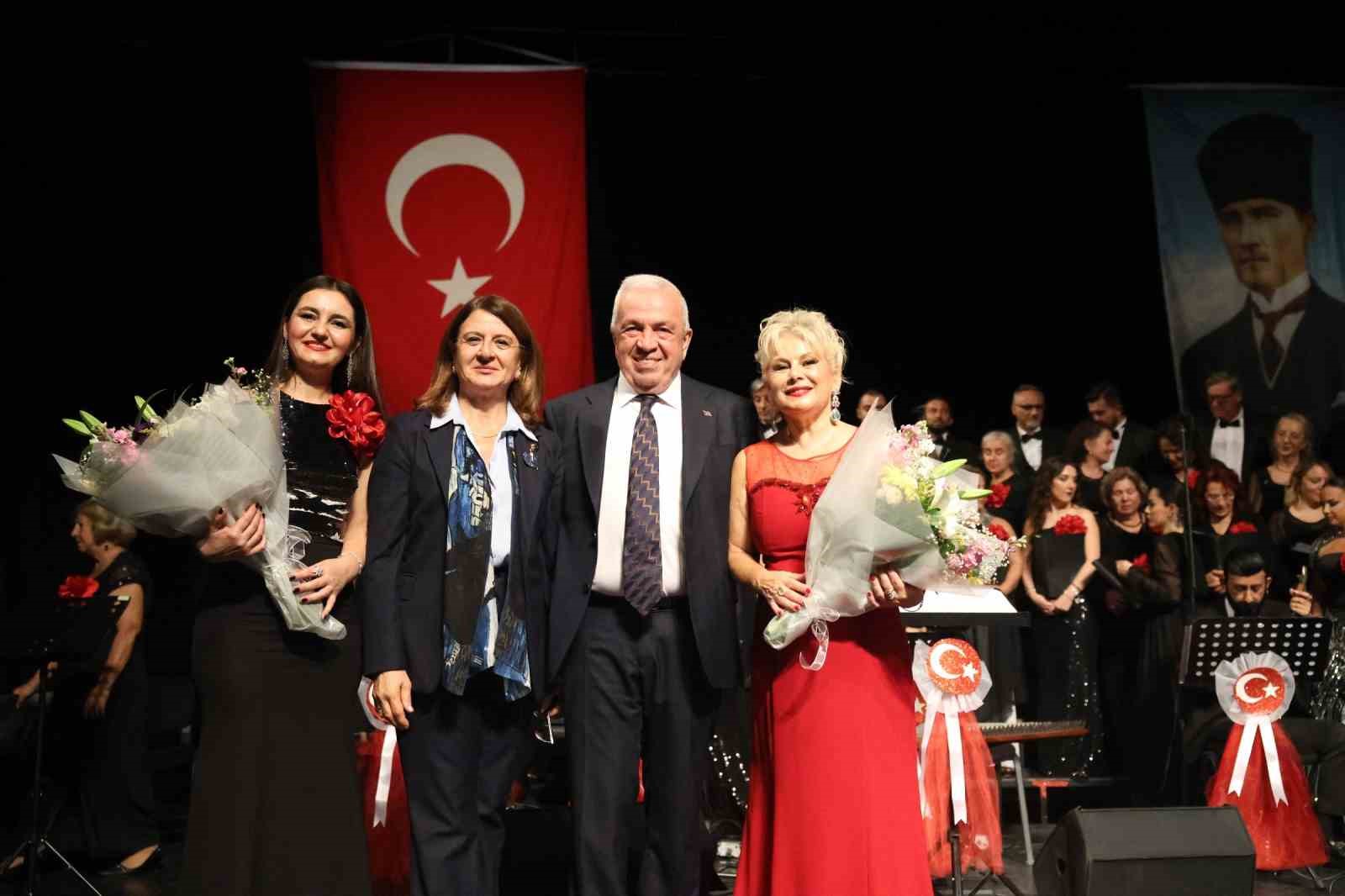 Cumhuriyet’in 103’üncü yılı Nilüfer’de konserle kutlandı

