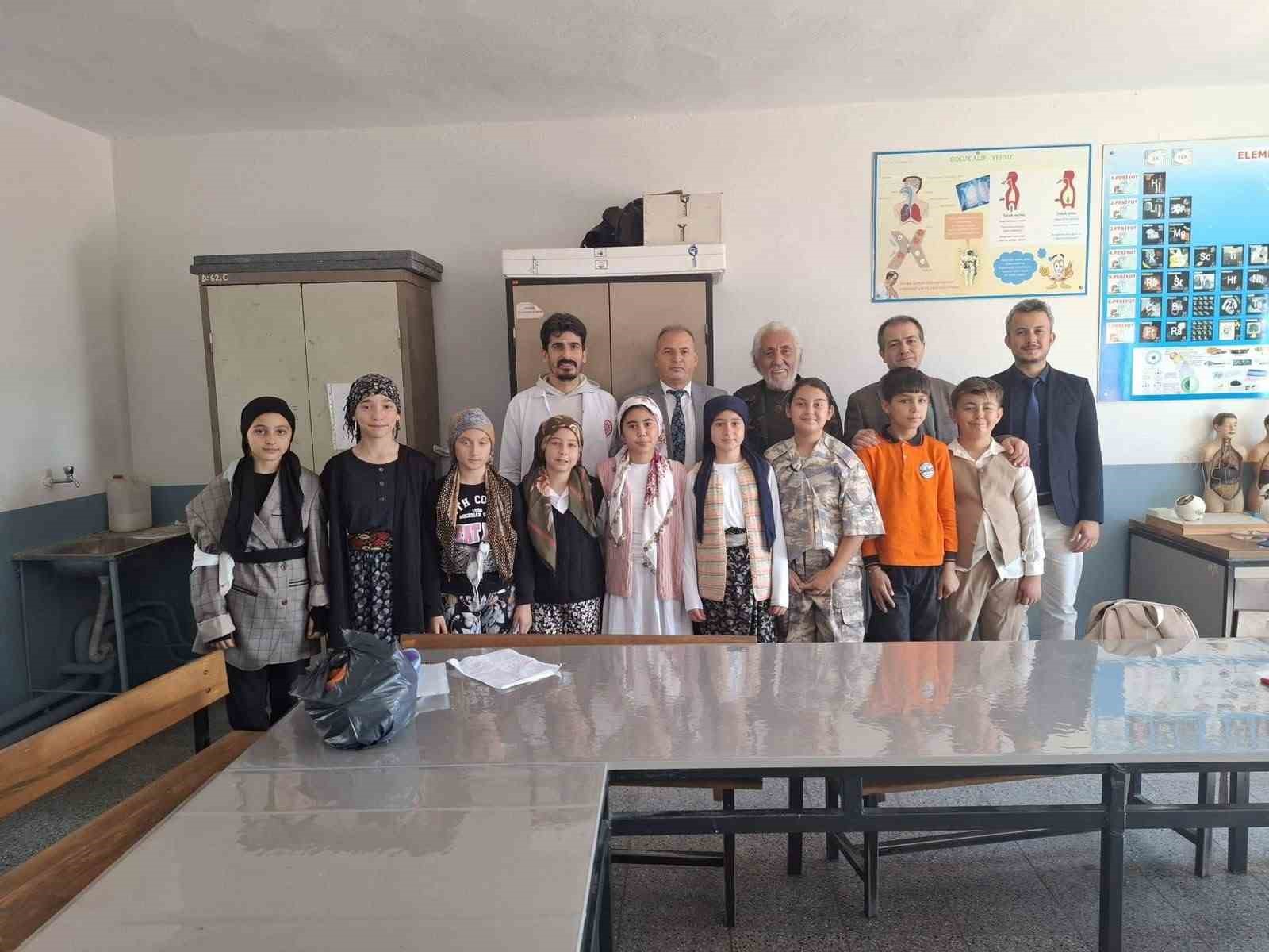 Demirtaş’tan Çavuşlar’da eğitim mesaisi
