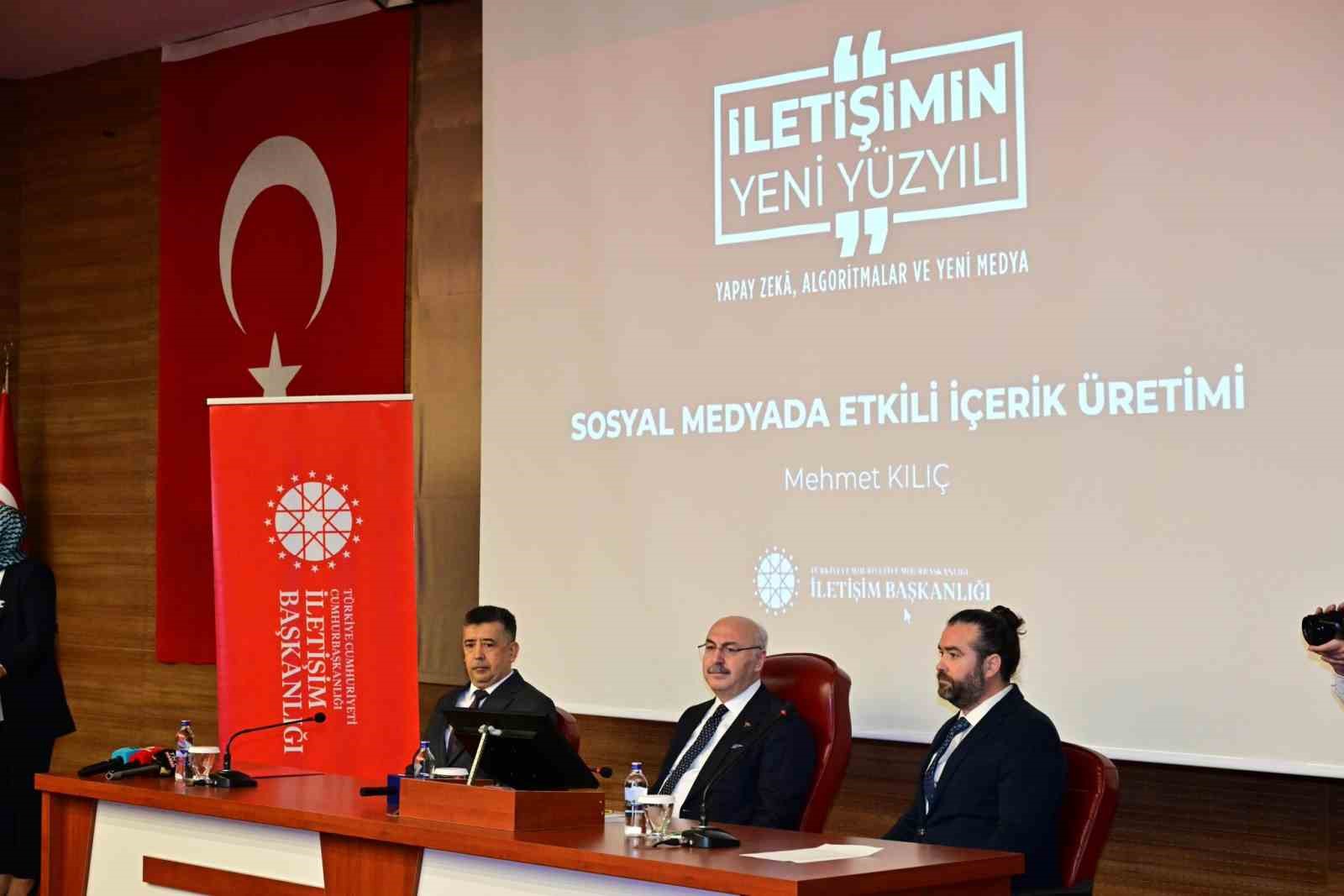 Denizlili basın mensuplarına "Sosyal Medyada Etkili İçerik Üretimi" eğitimi verildi
