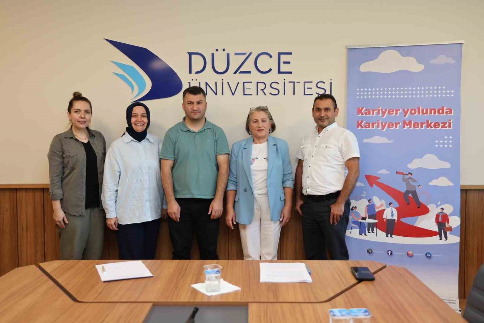 Düzce Üniversitesi’nde öğrencilik süreçleri tüm yönleriyle ele alındı
