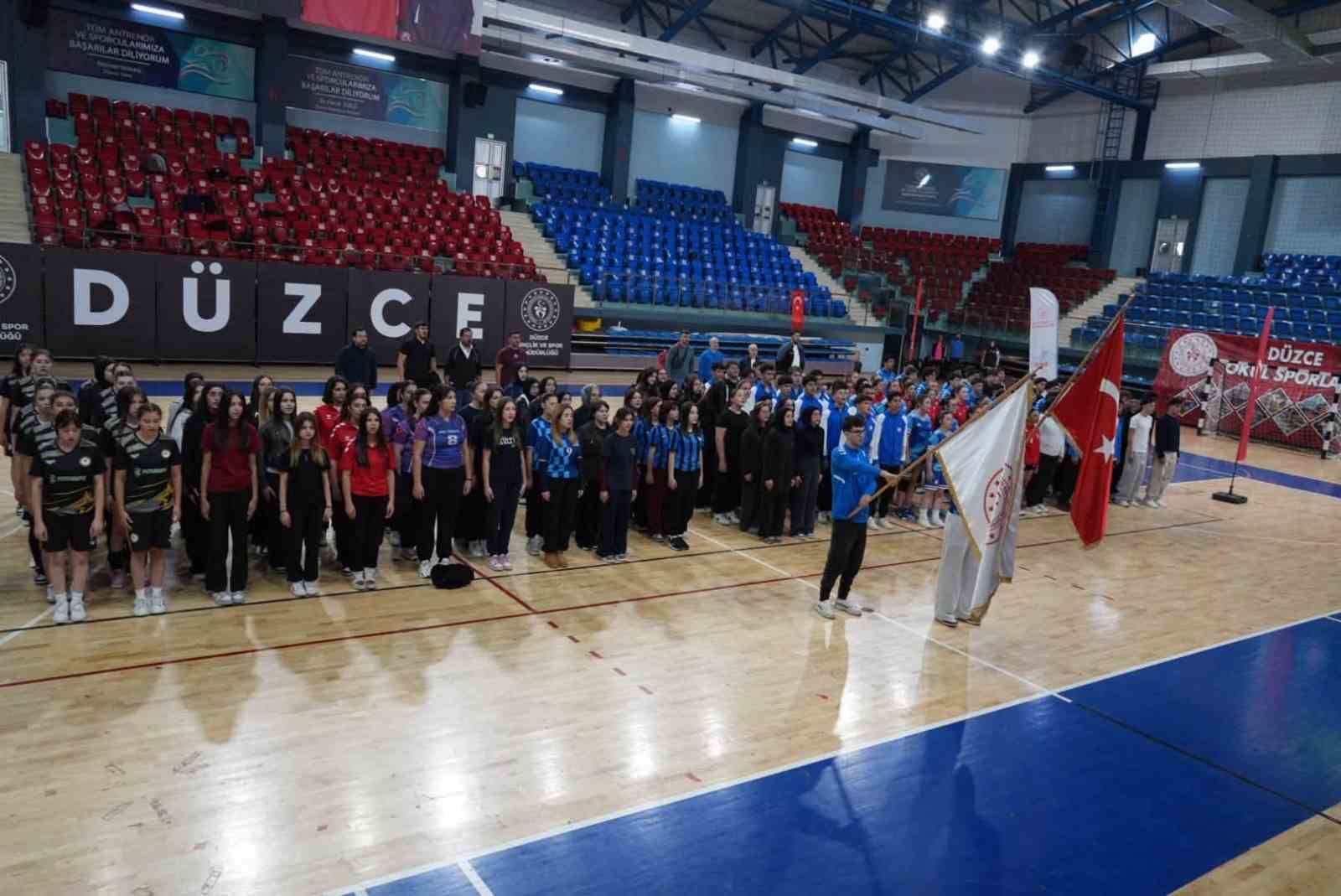 Düzce’de okul sporları sezonu açılış seremonisi gerçekleştirildi
