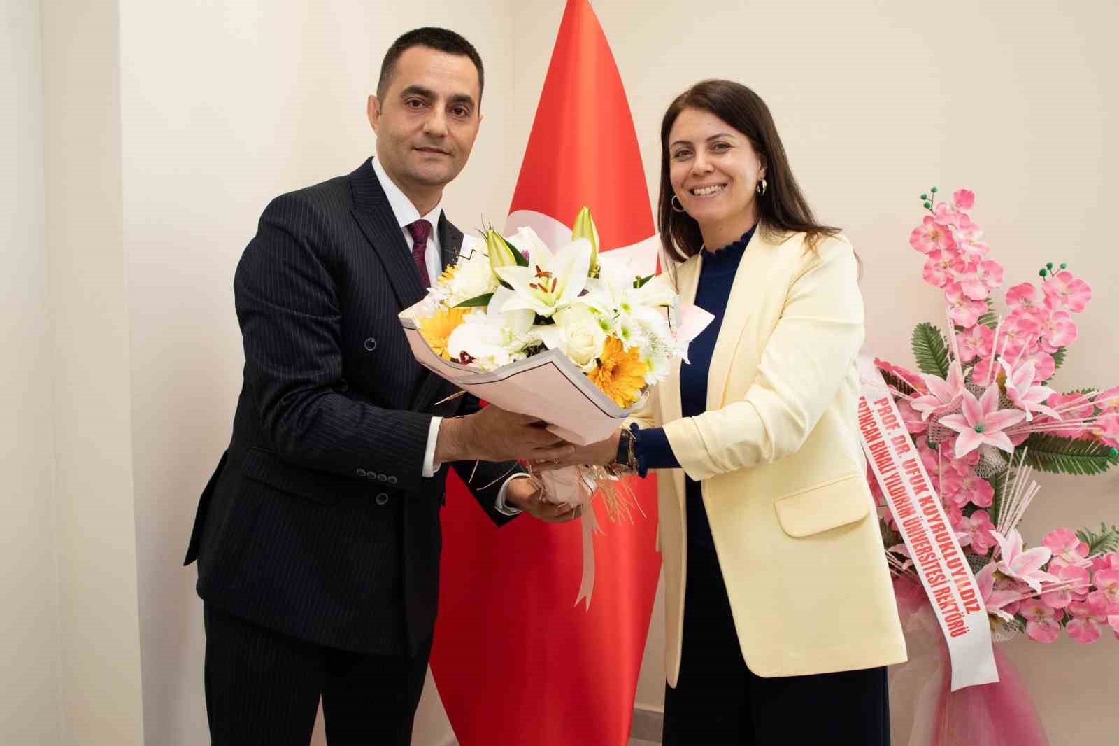 EBYÜ Yabancı Diller Yüksekokulunda müdürlük görevi devredildi
