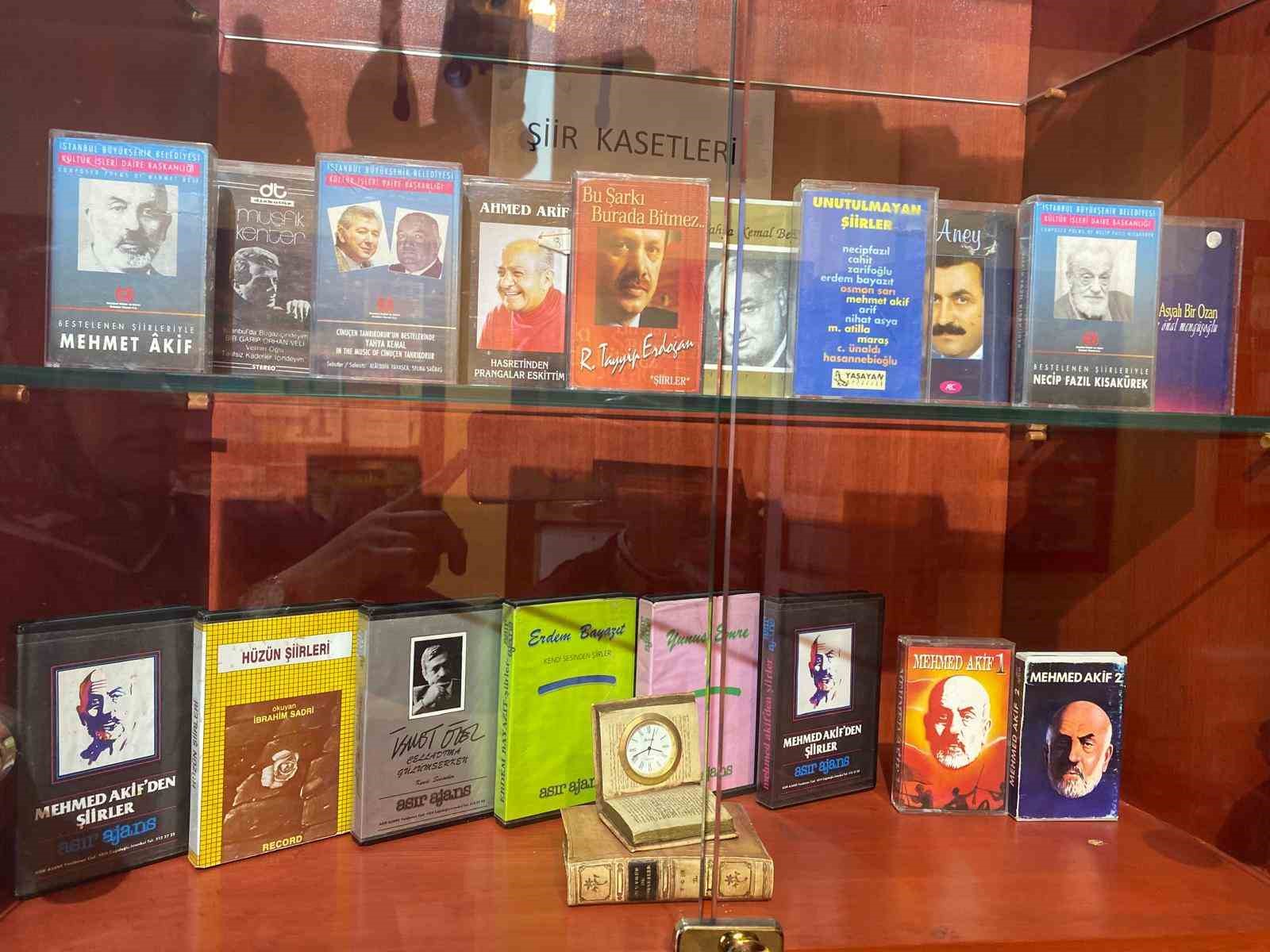Edebiyatın izleri ‘Şair ve Yazarlar Evi Müzesi’nde yaşatılıyor: 90’lara damga vuran şiir kaseti
