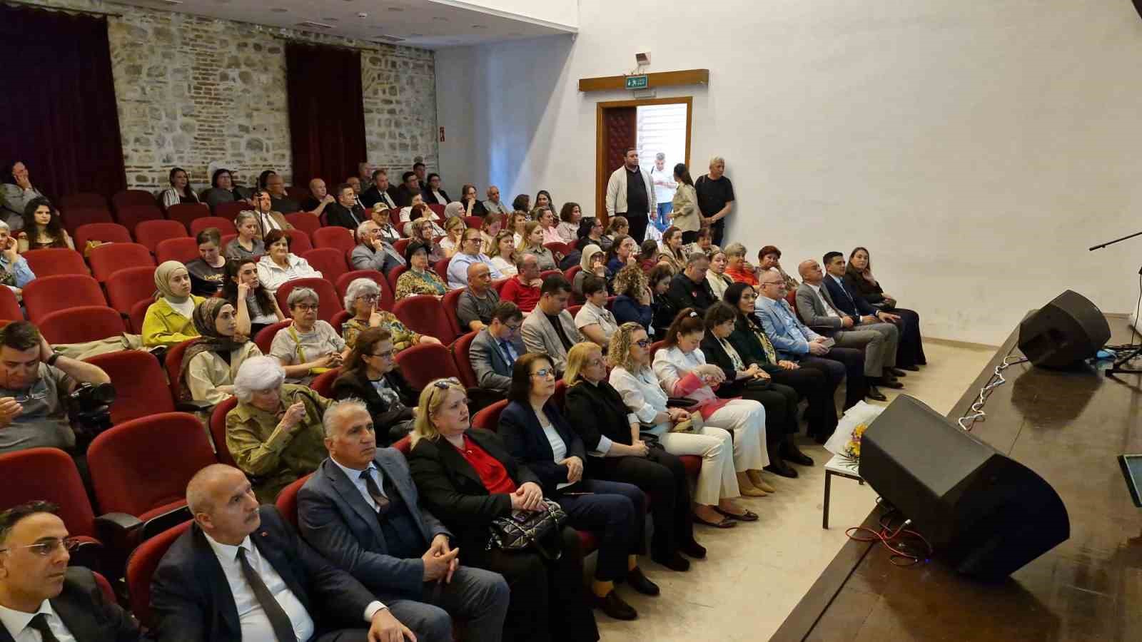 Edirne’de koruyucu aile tanıtımı türküler eşliğinde yapıldı
