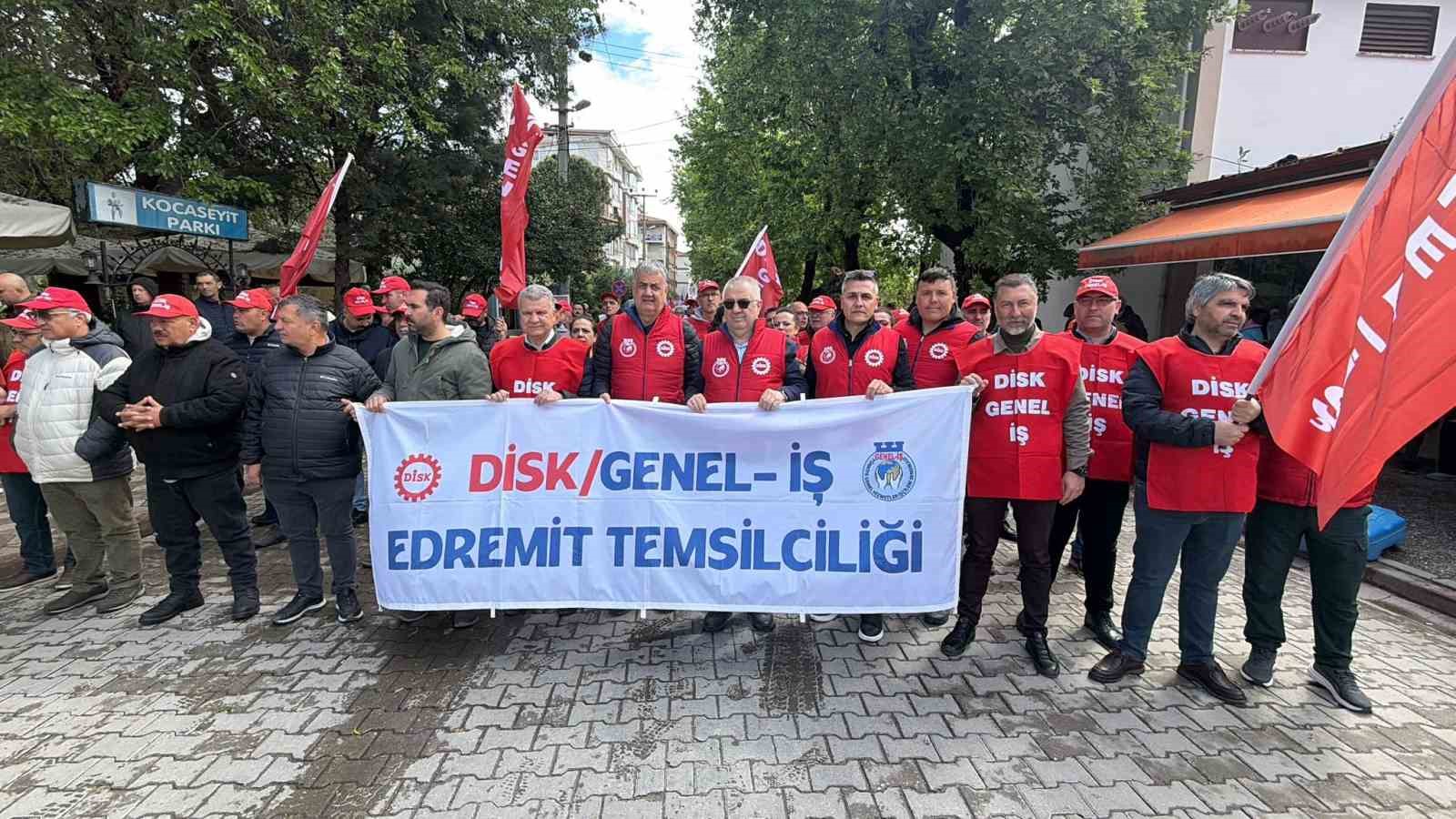 Edremit’te 1 Mayıs kutlandı
