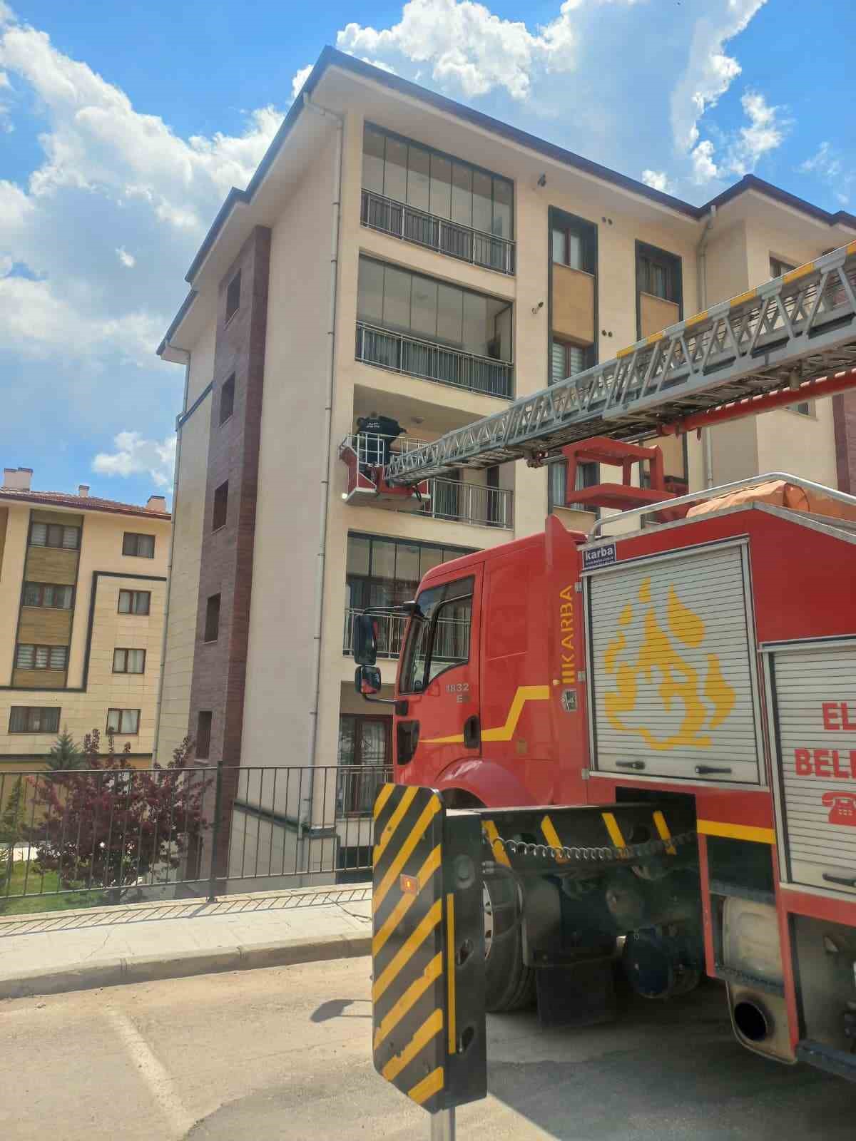 Elazığ’da haber alınmayan yaşlı kadın evinde ölü bulundu

