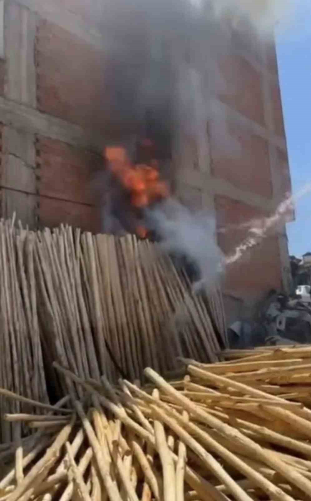 Elazığ’da korkutan yangın

