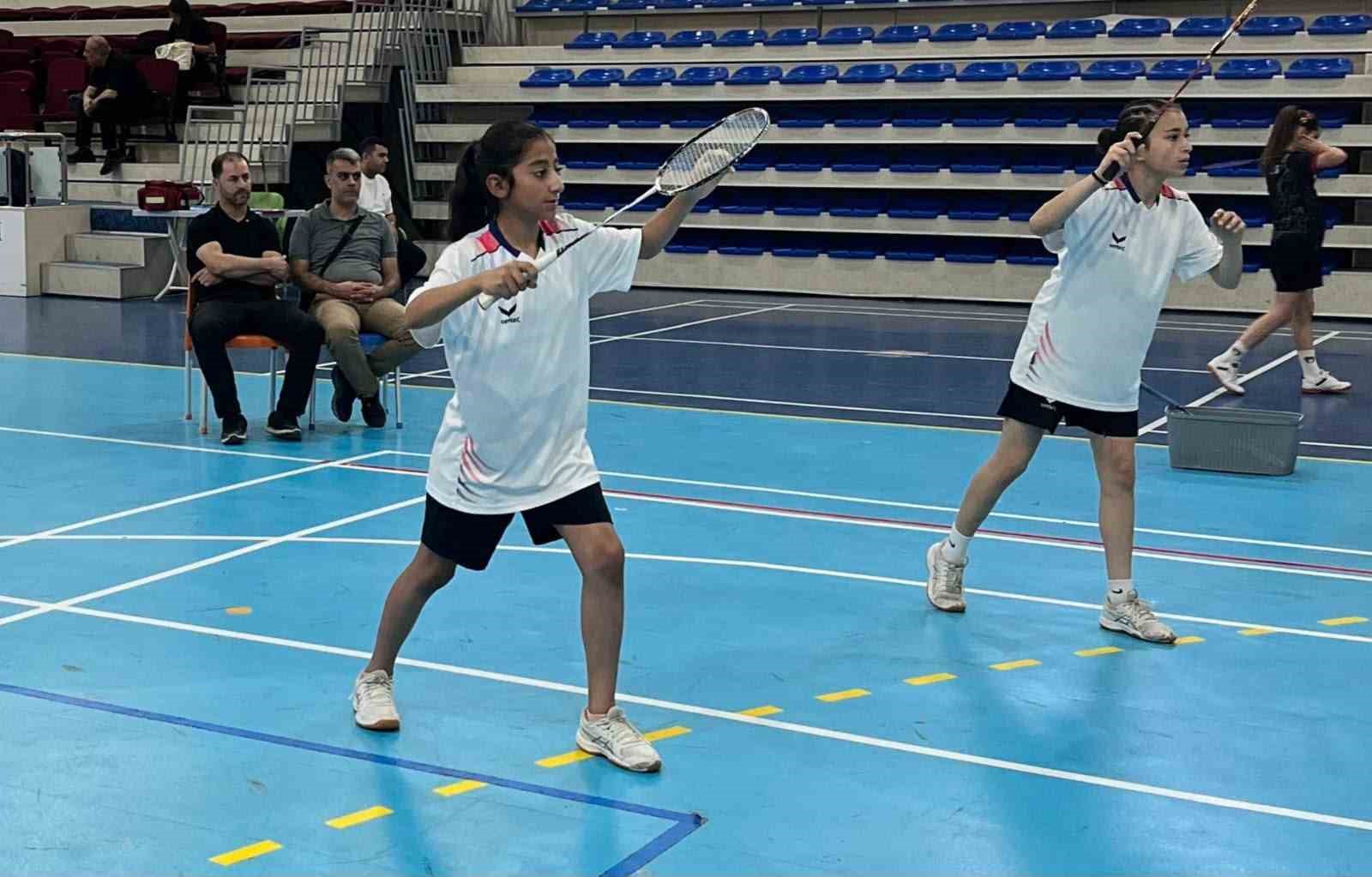 Elazığlı badmintoncular Türkiye finallerinde
