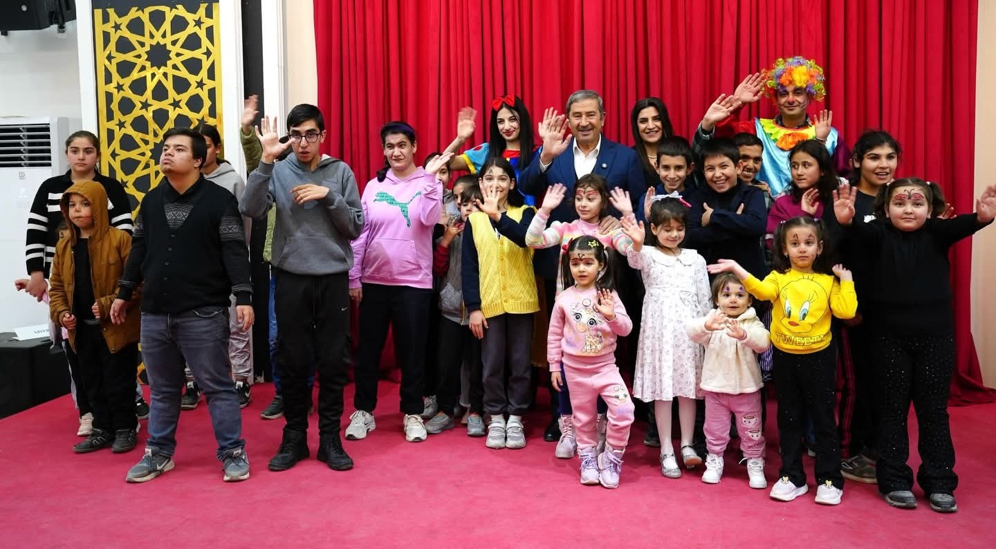 Engelli, öksüz ve yetimler iftarda buluştu
