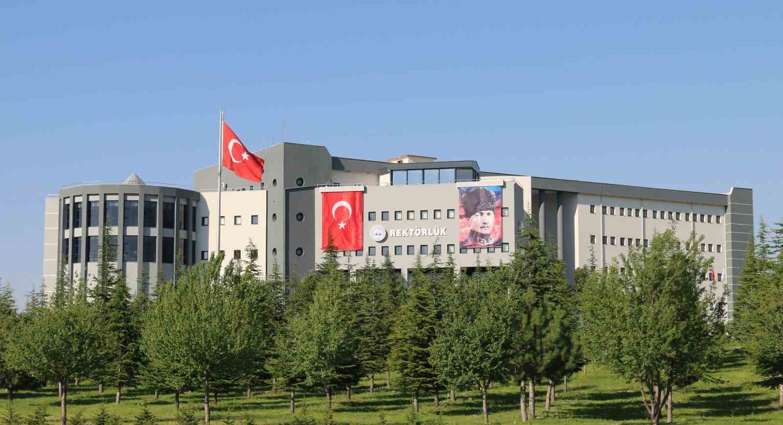 Erciyes Üniversitesi, patent ve ticarileştirme performansında zirvede
