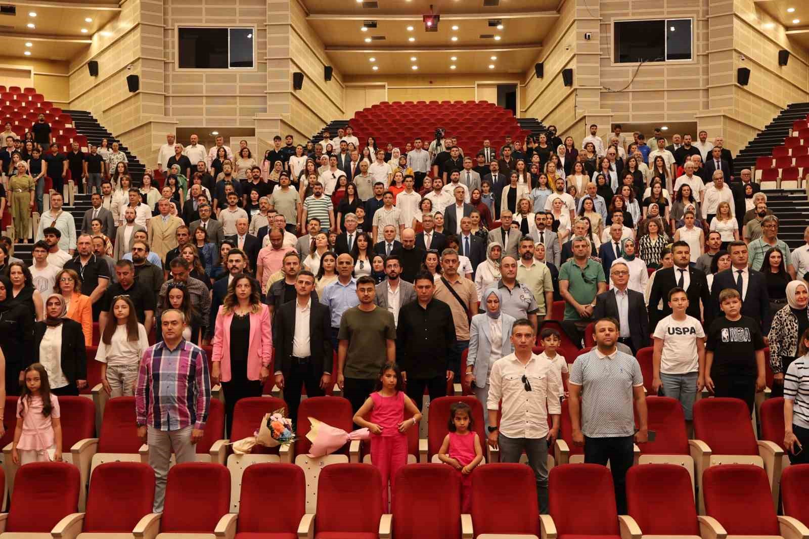 ERÜ’de ‘2025 Başarı Ödül Töreni’ düzenlendi
