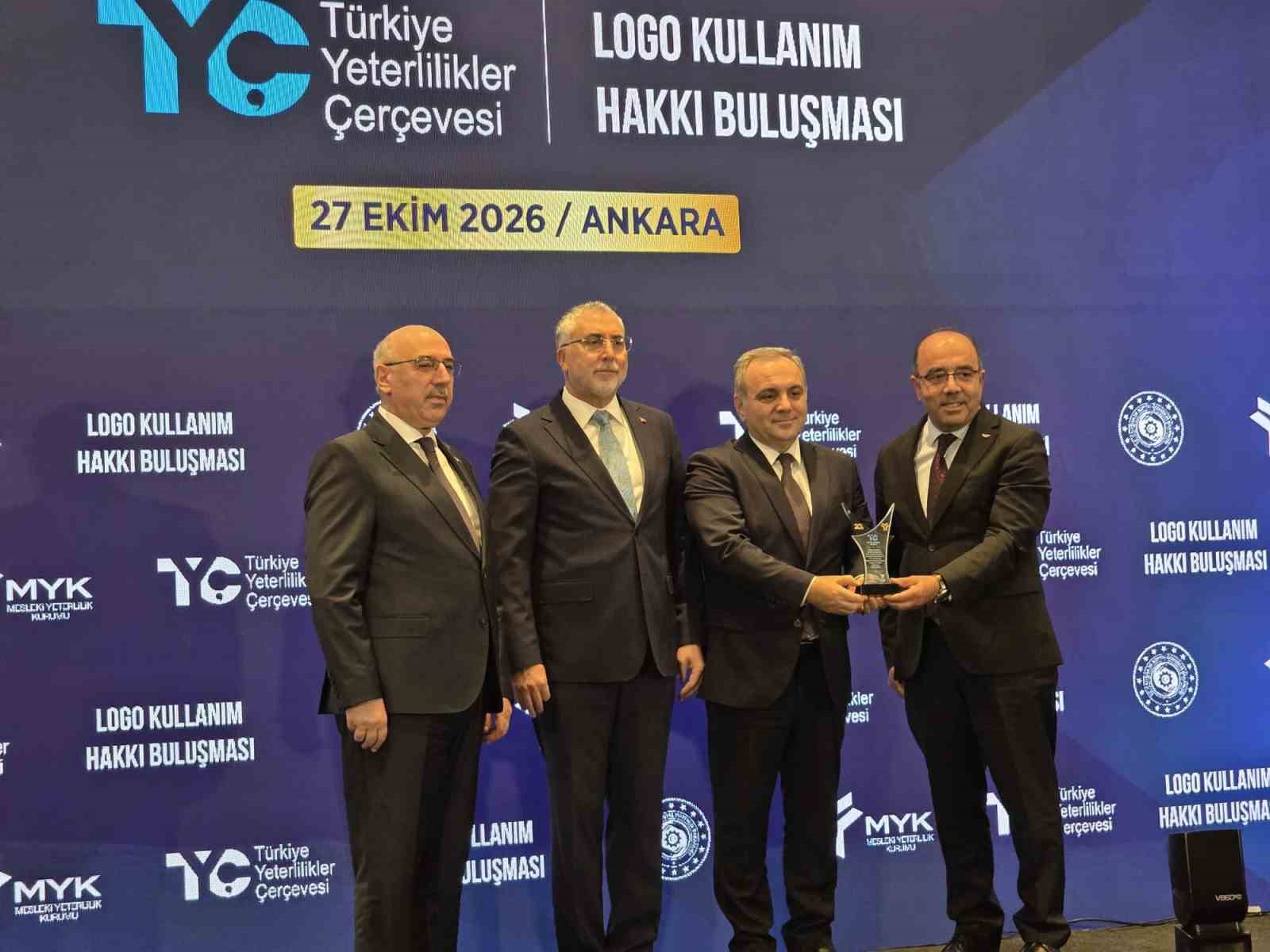 ERÜ’ye TYÇ logosu kullanım hakkı ödülü
