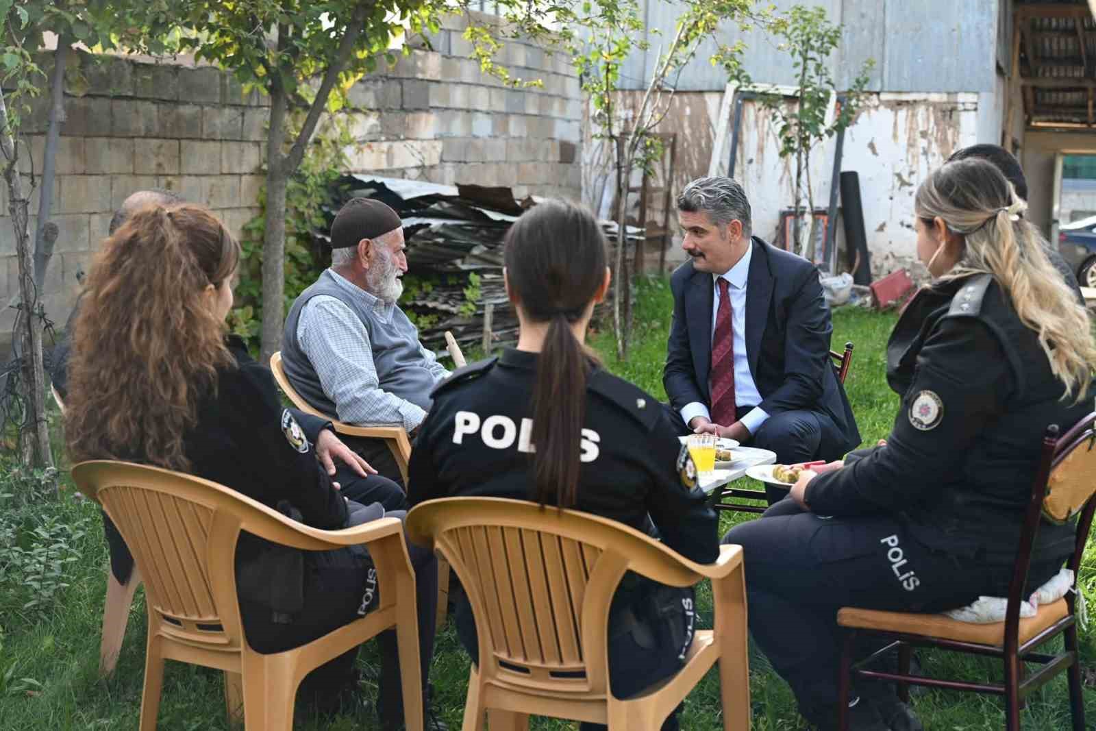Erzincan Emniyet Müdürü Doköz’den şehit ailesine ziyaret
