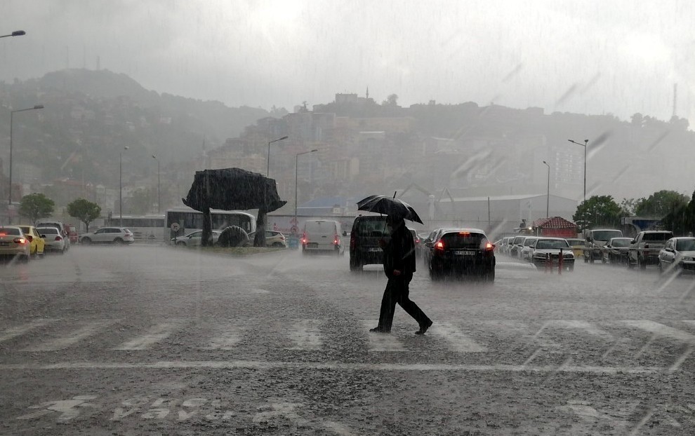 Erzincan için sağanak yağış ve kuvvetli rüzgar uyarısı
