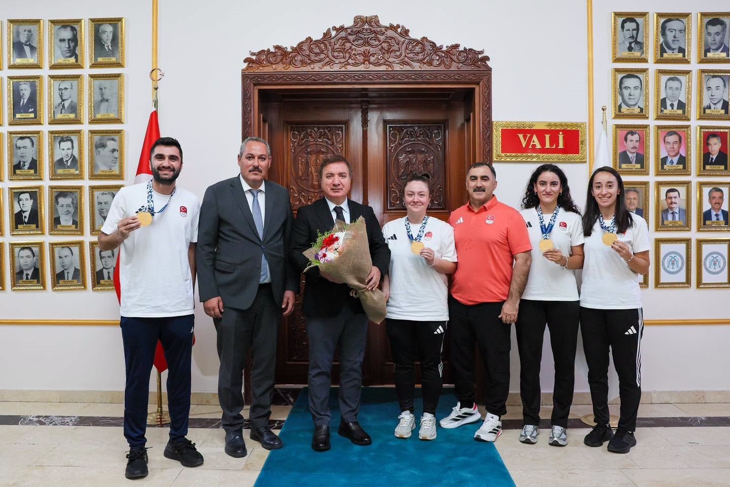 Erzincan’ın milli sporcuları 5 altın madalyayla gururlandırdı
