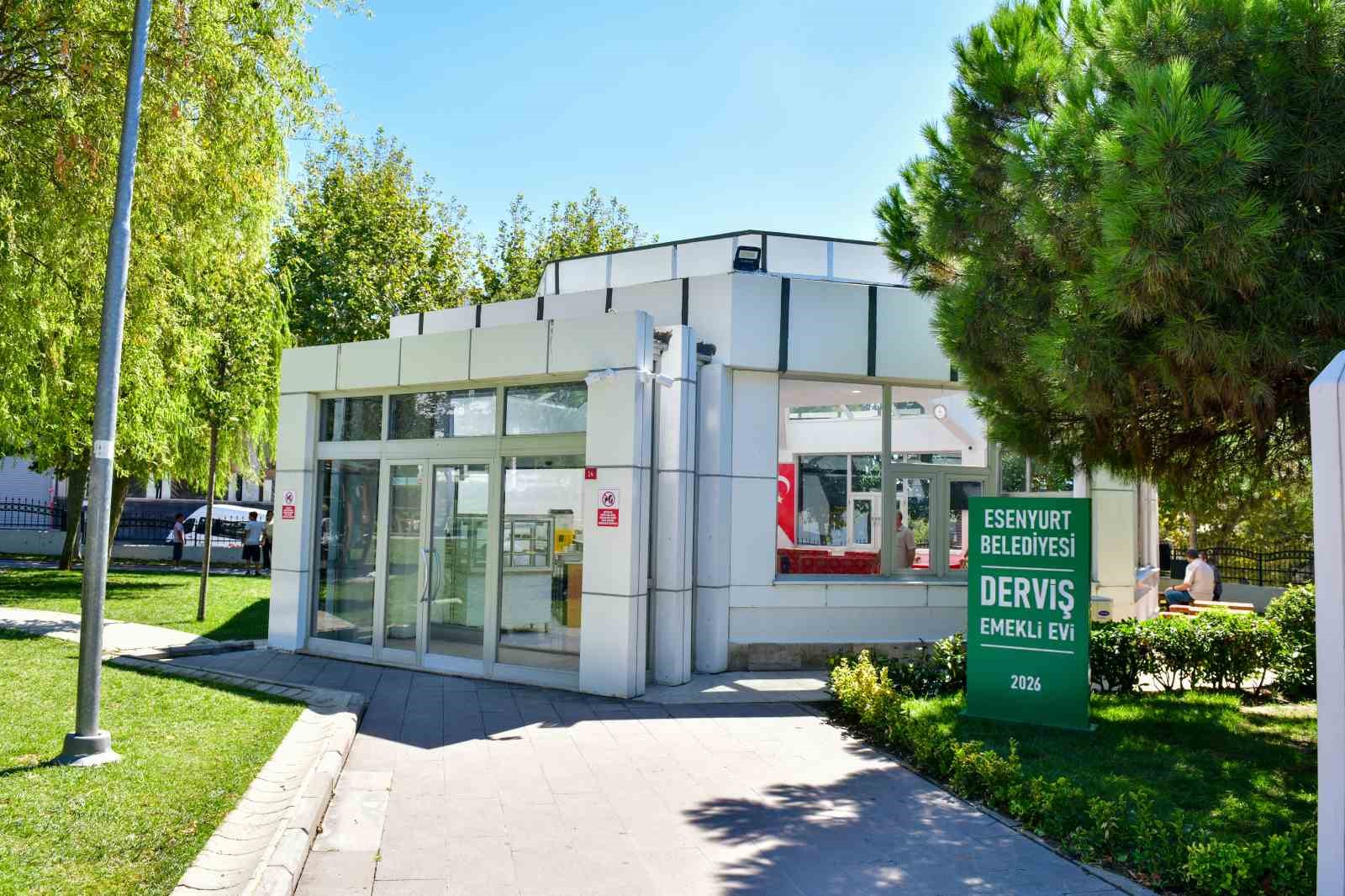 Esenyurtluların yeni gözdesi: Derviş Emekli Evi

