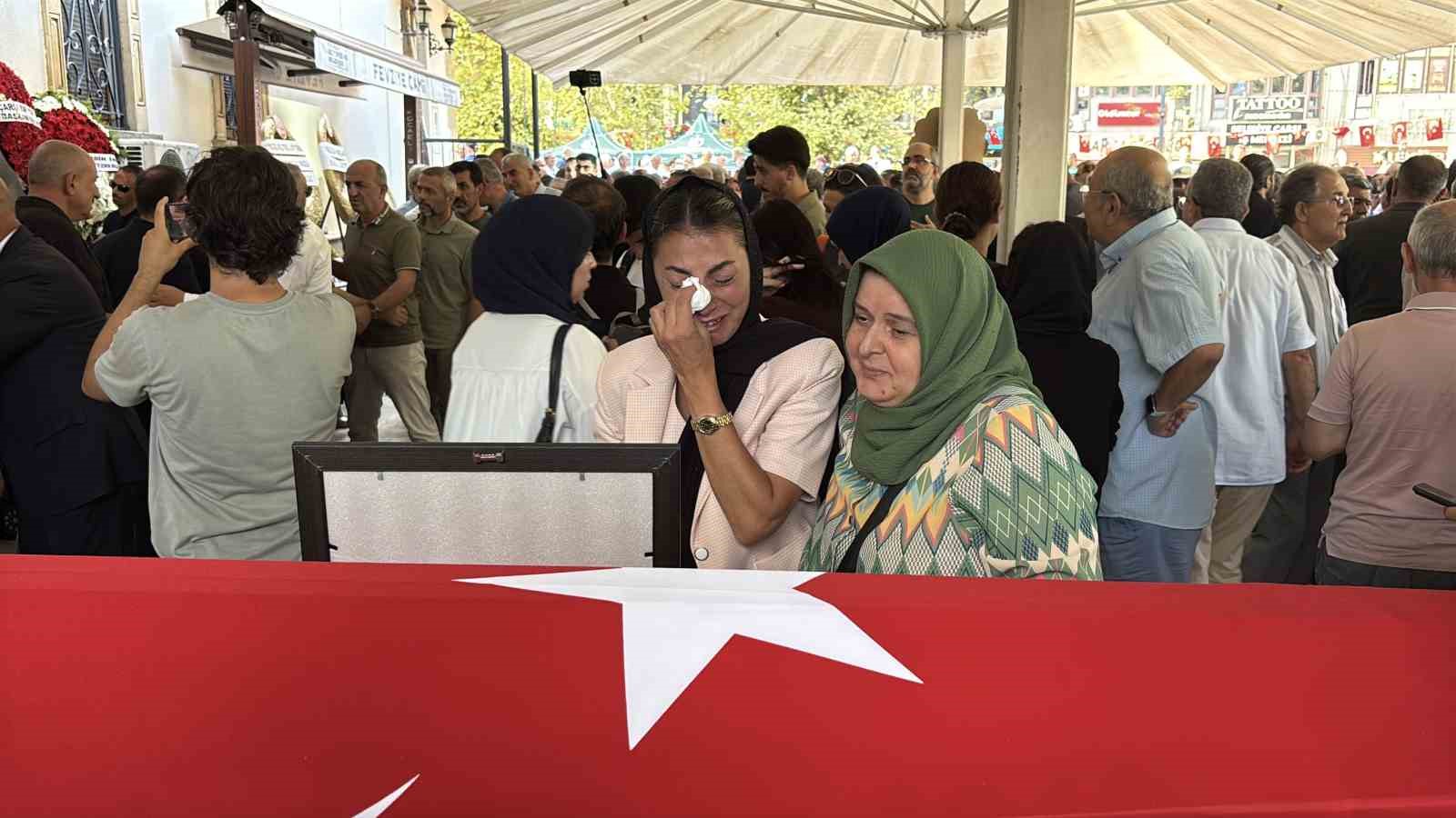 Eski Kocaeli Milletvekili Azize Sibel Gönül son yolculuğuna uğurlandı
