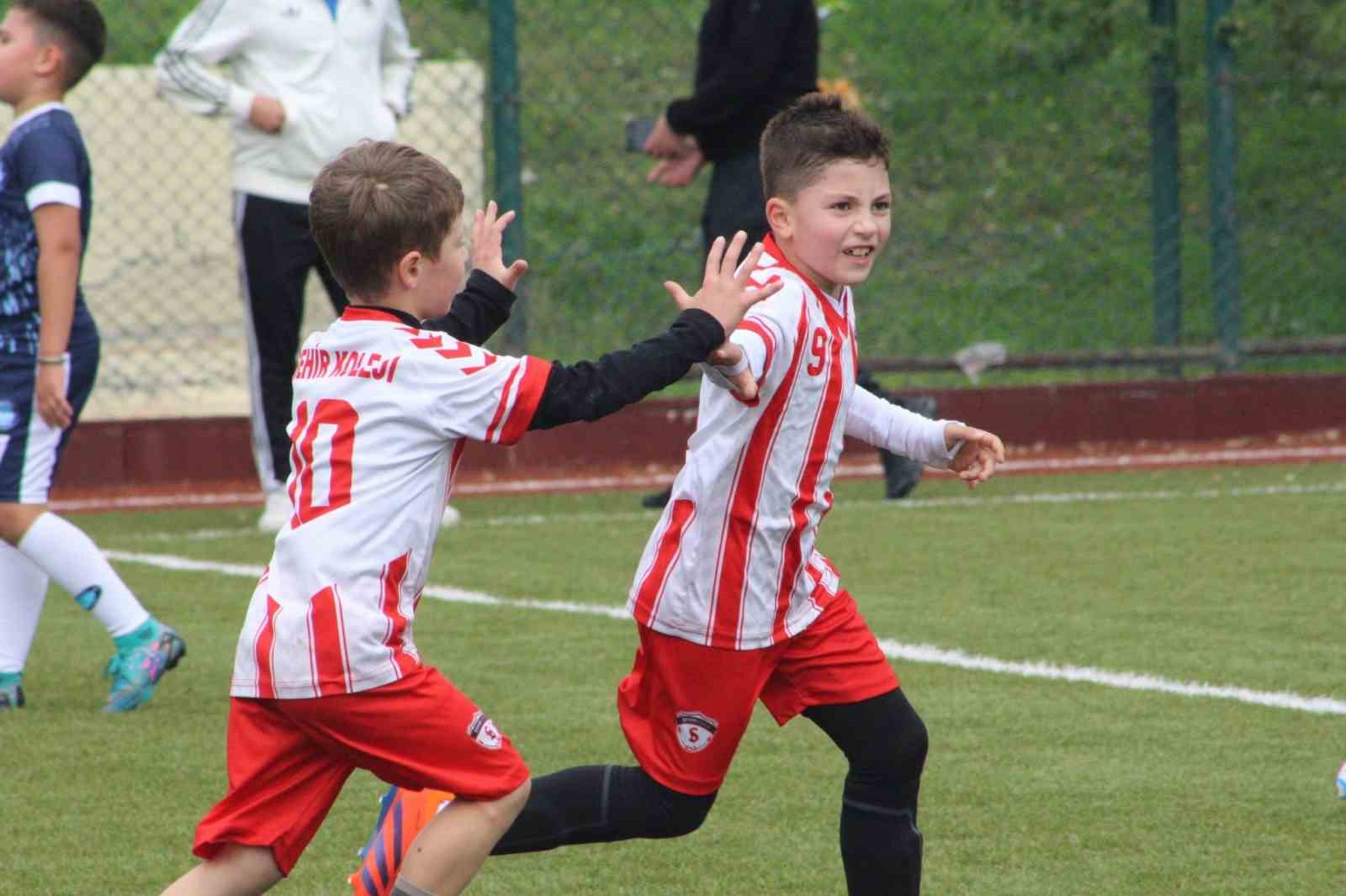 Eskişehir’de 29 Ekim Cumhuriyet Bayramı futbol müsabakaları gerçekleştirildi
