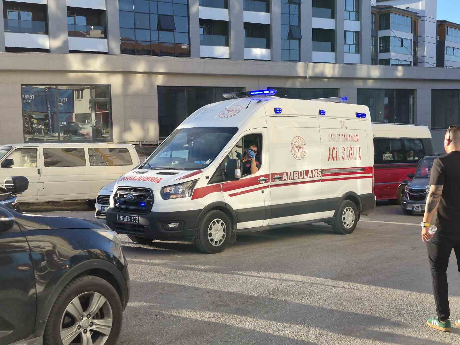 Eskişehir’de bir aracın çarptığı 12 yaşındaki çocuk yaralandı
