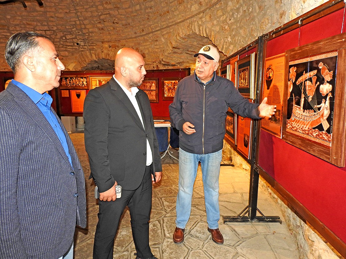 Fahrettin Kerem Çevik, Çeşme’de Kültür Yolu Festivali etkinliklerini inceledi
