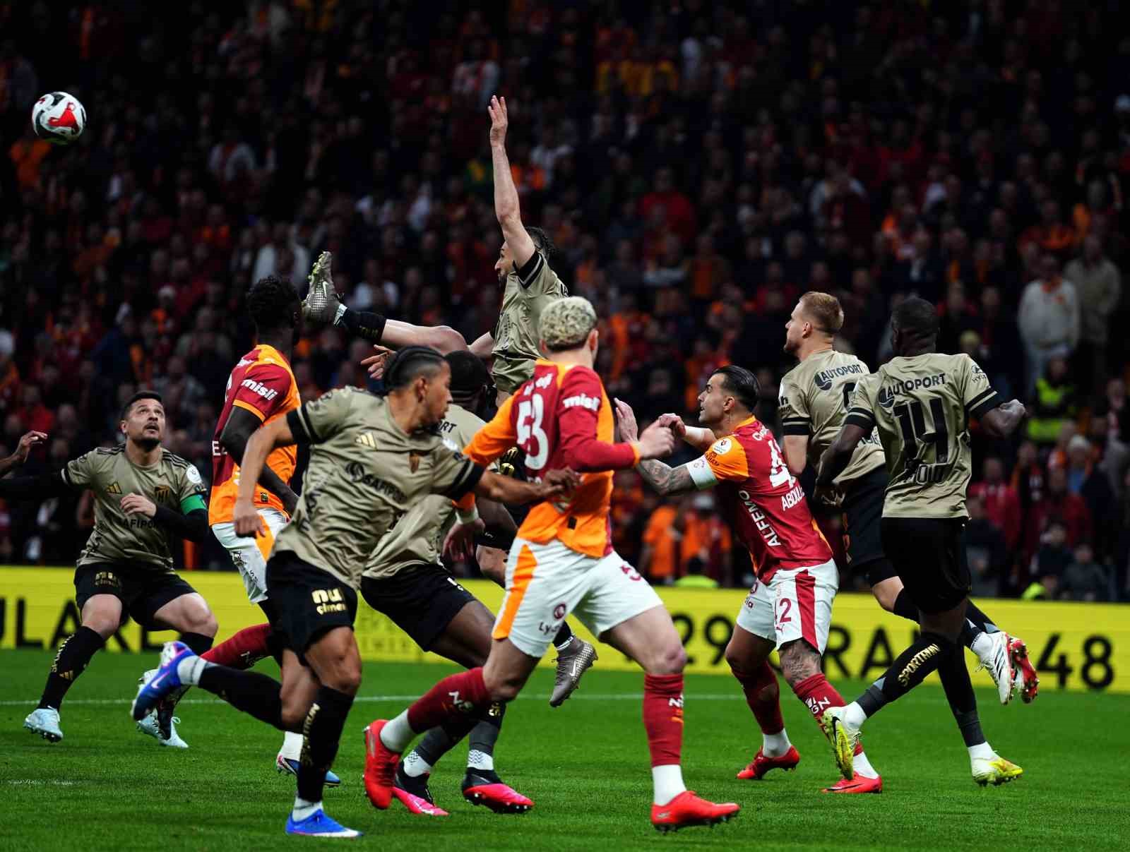 Galatasaray ile Kocaelispor 43. randevuda

