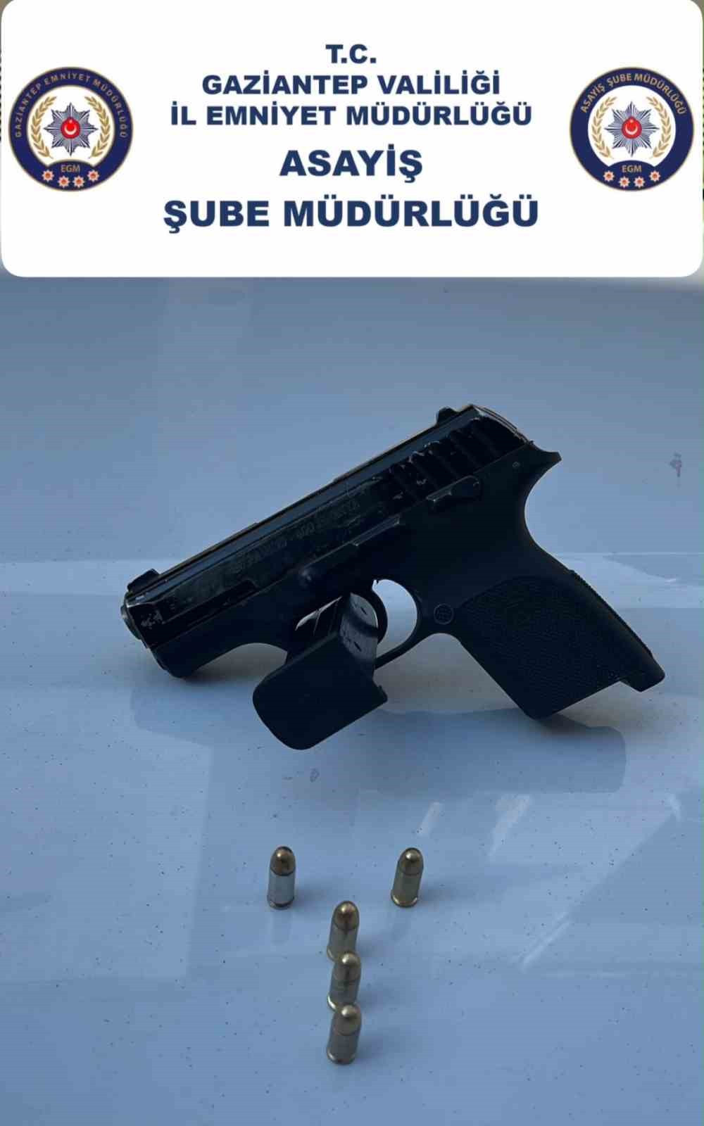 Gaziantep’te 14 yıl 7 ay hapis cezası bulunan 2 şüpheli yakalandı
