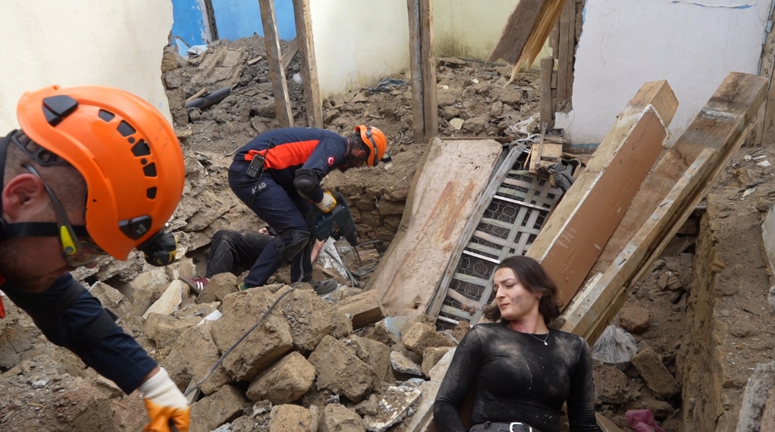 Gümüşhane’de deprem tatbikatı

