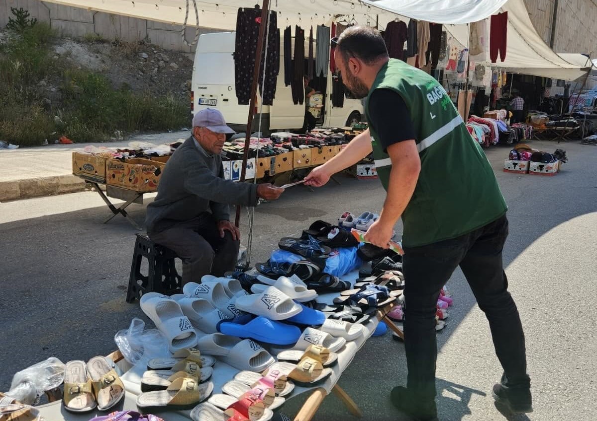 Halk pazarında bağımlılıklara karşı farkındalık çalışması
