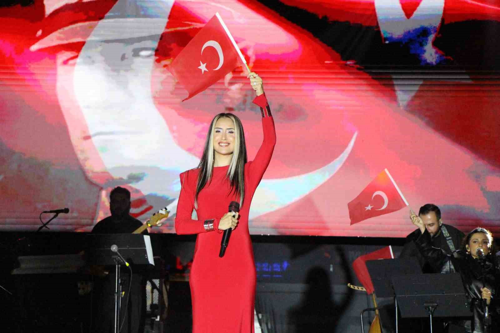 Hande Ünsal’dan Amasya’da Cumhuriyet Bayramı konseri
