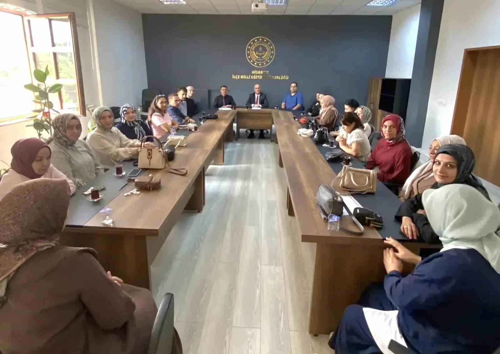 Hisarcık’ta ücretli öğretmenlerle yeni eğitim yılı toplantısı
