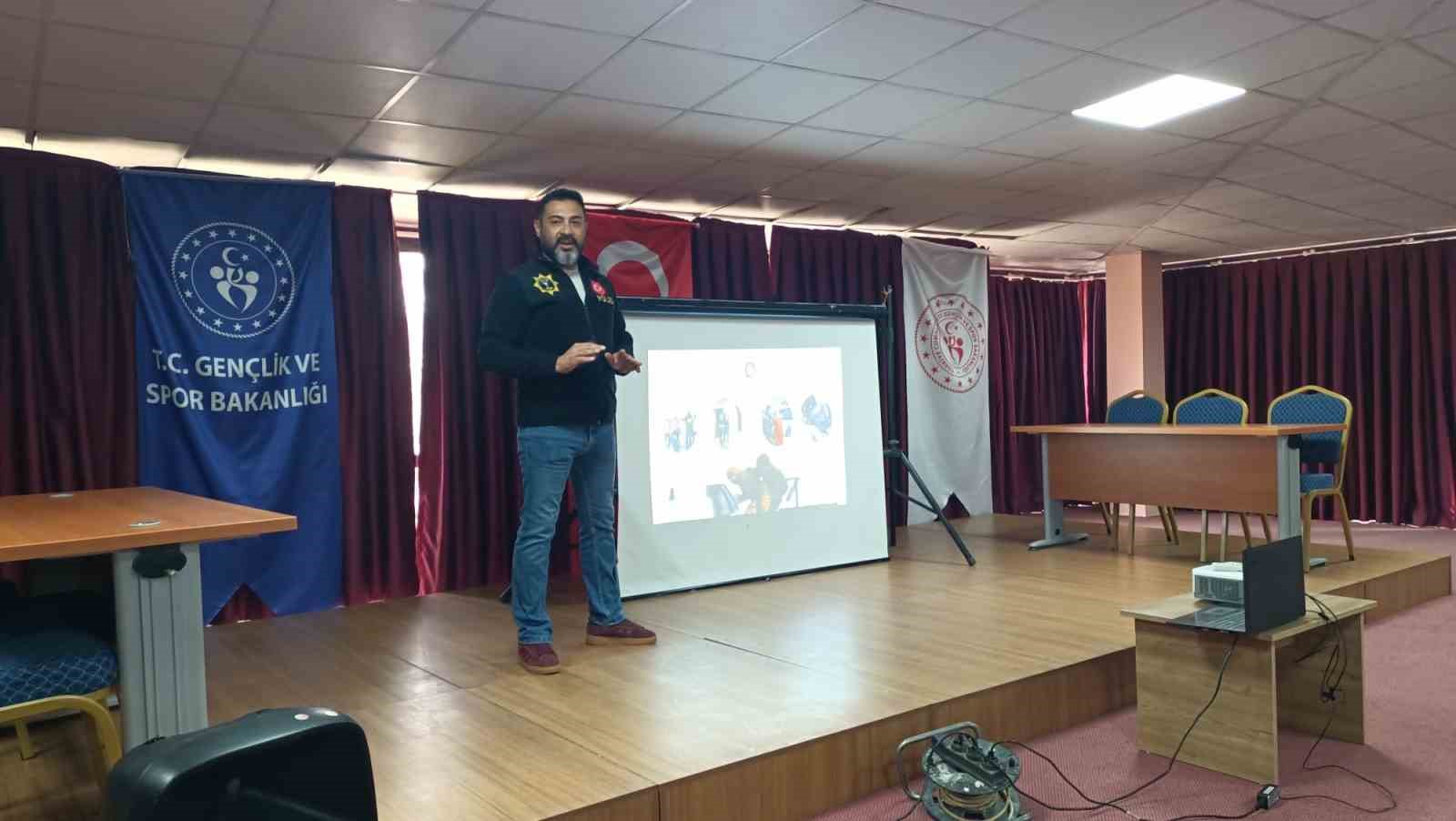 Hüyük’te zehir tacirlerine karşı bilinçli anne mesaisi
