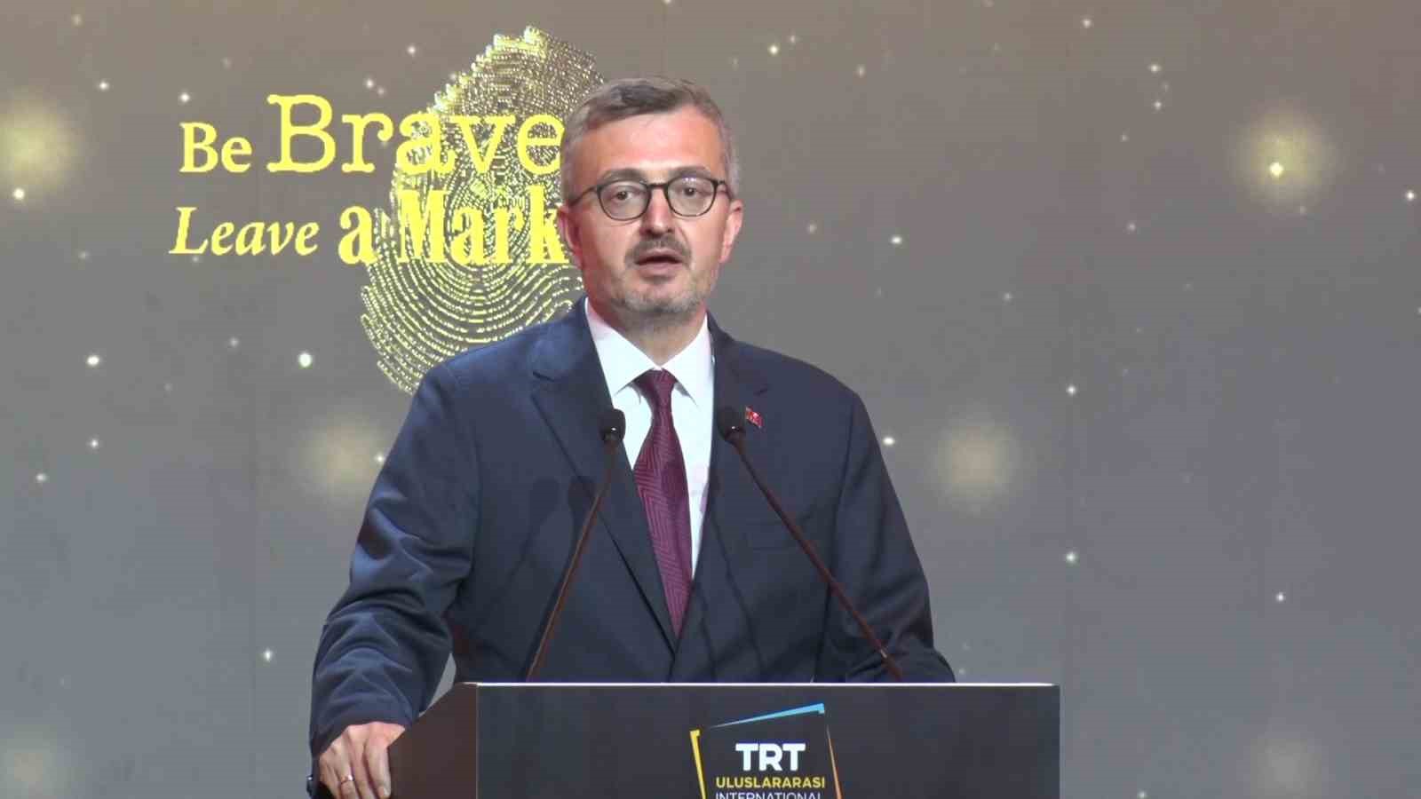 İletişim Başkanı Duran: "Gerçekleri olduğu gibi anlatmanın cesaret gerektirdiği bir dönemdeyiz"
