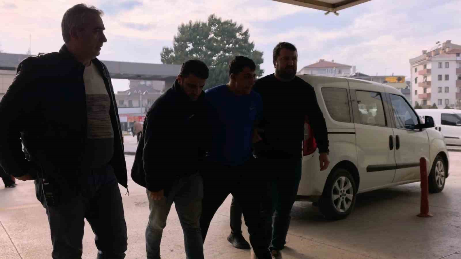 İnegöl’de 30 yıl hapis cezası bulunan hırsızlık şüphelisi yakalandı
