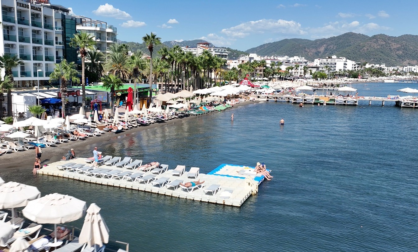 İngiltere’de şemsiye, Marmaris’te şezlong
