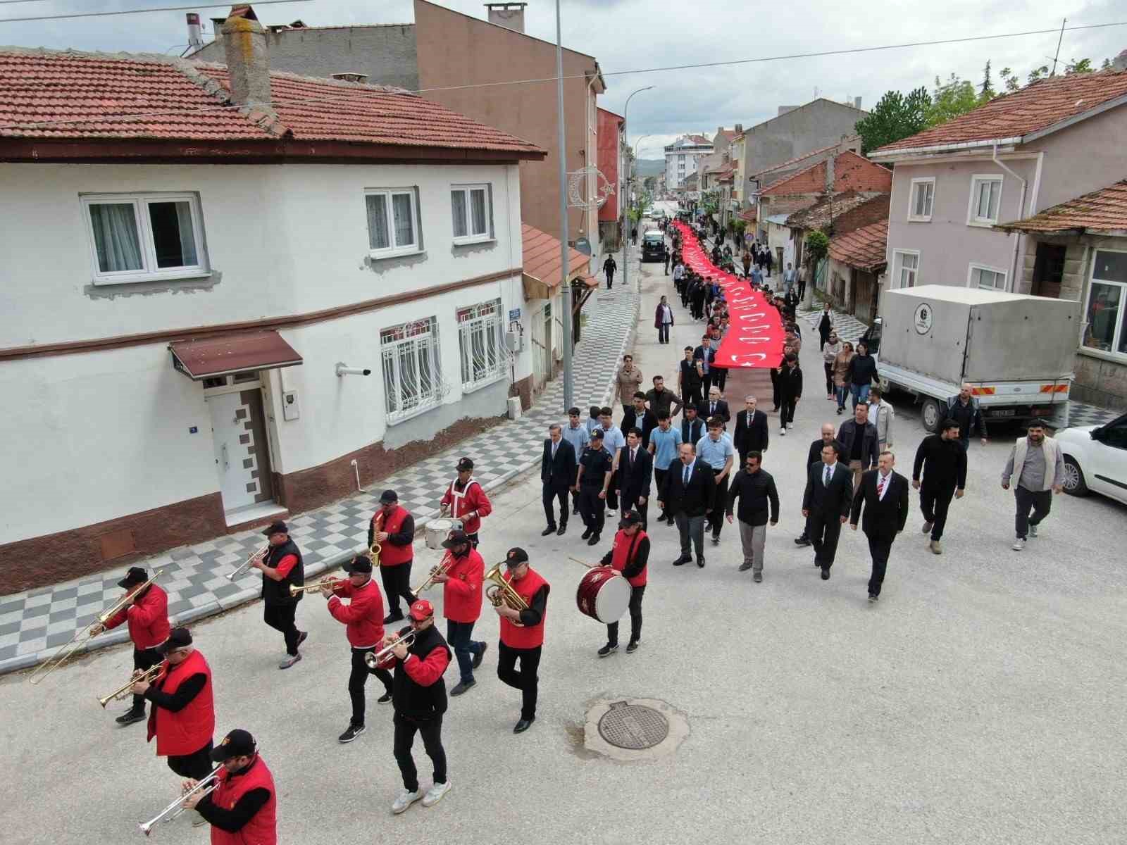 İnönü’de 107. Yıl Gençlik Yürüyüşü düzenlendi

