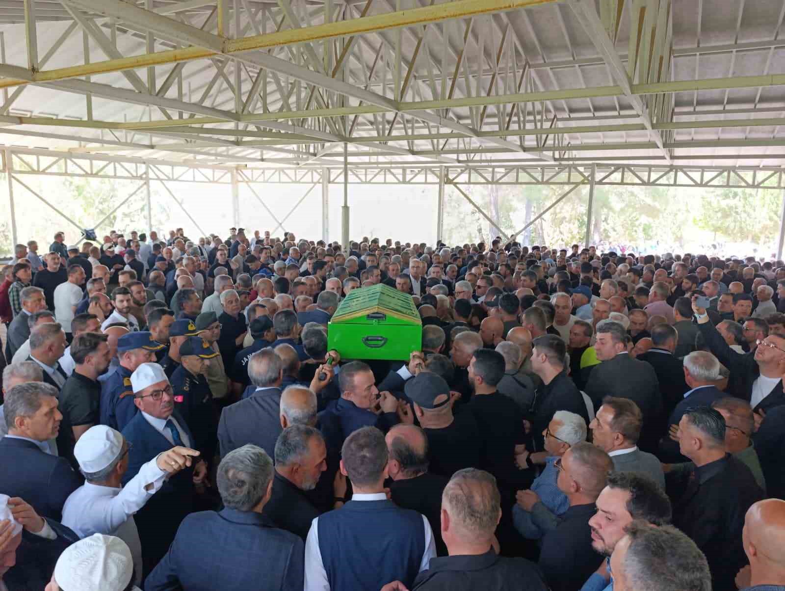 İş insanı Aydın Çavuşoğlu son yolculuğuna uğurlandı
