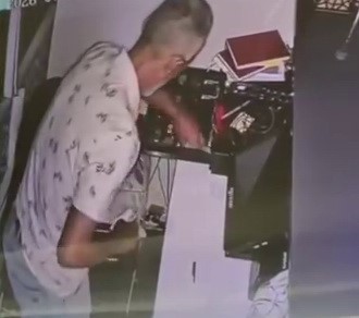 İş yerinden hırsızlık yapan şahıs zihinsel engelli çıktı
