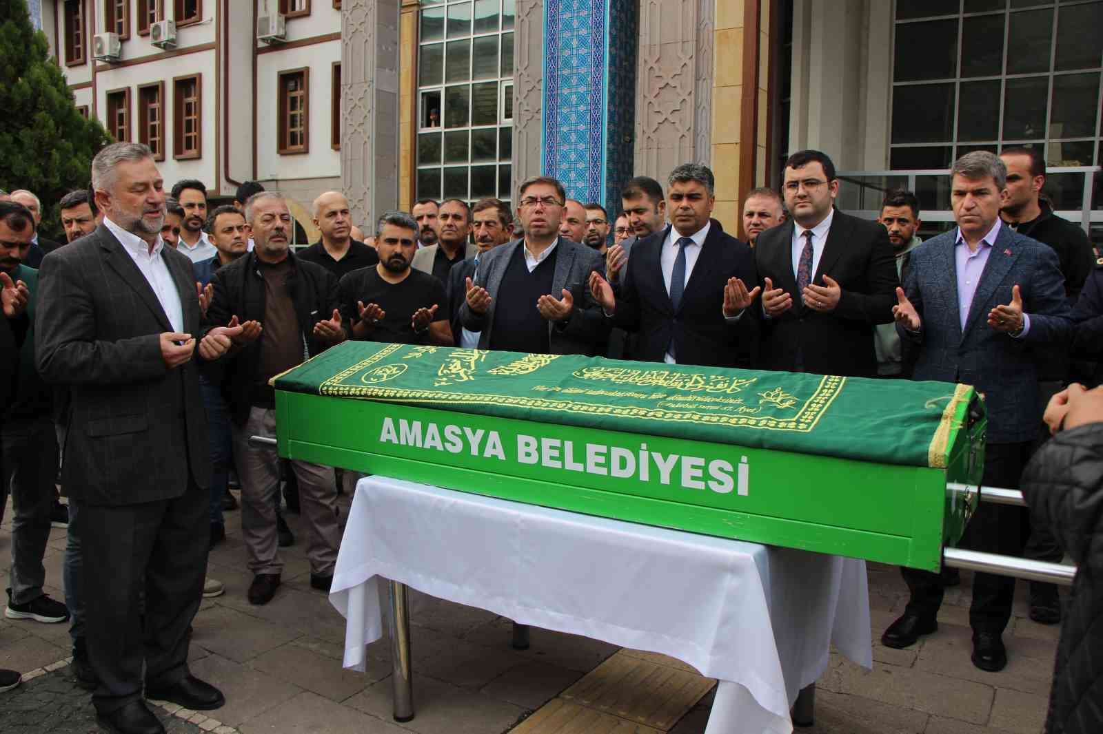 İşe giderken bisikletiyle kaza yapan adliye çalışanı hayatını kaybetti
