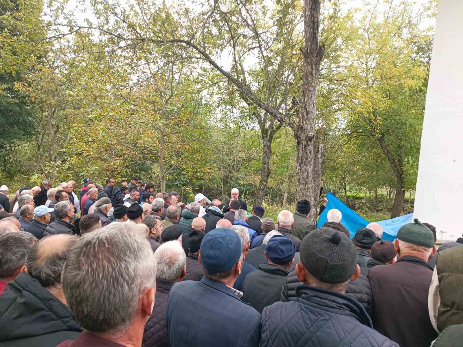 İstanbul’daki sel felaketinde hayatını kaybeden Ahmet Usta, Sinop’ta toprağa verildi
