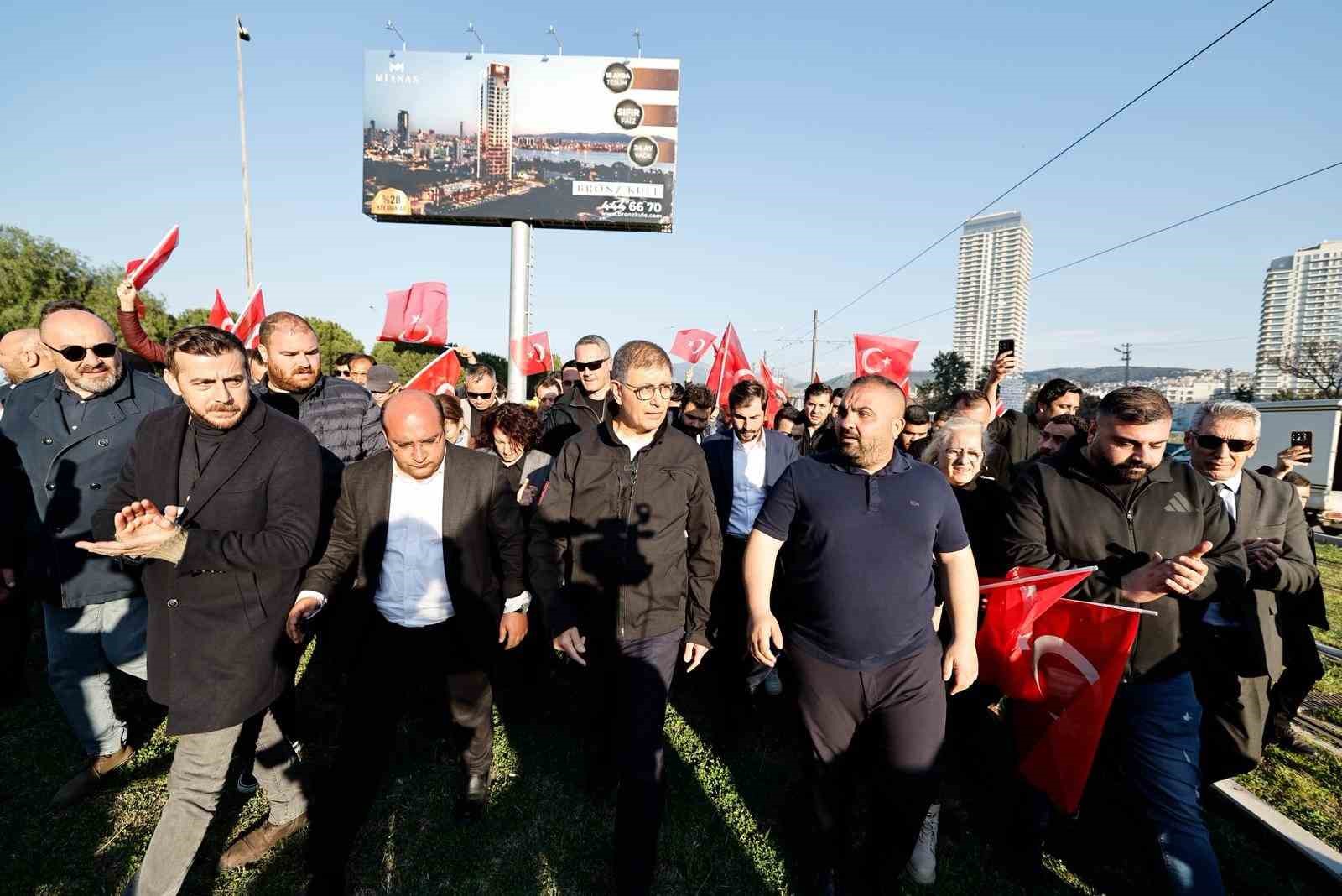 İzmir Büyükşehir Belediye Başkanı Tugay, Meslek Fabrikası binasının tahliyesine tepki gösterdi
