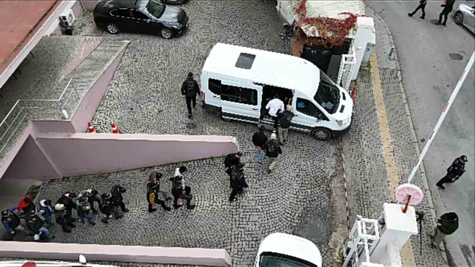 İzmir’de DEAŞ operasyonu: 40 gözaltı
