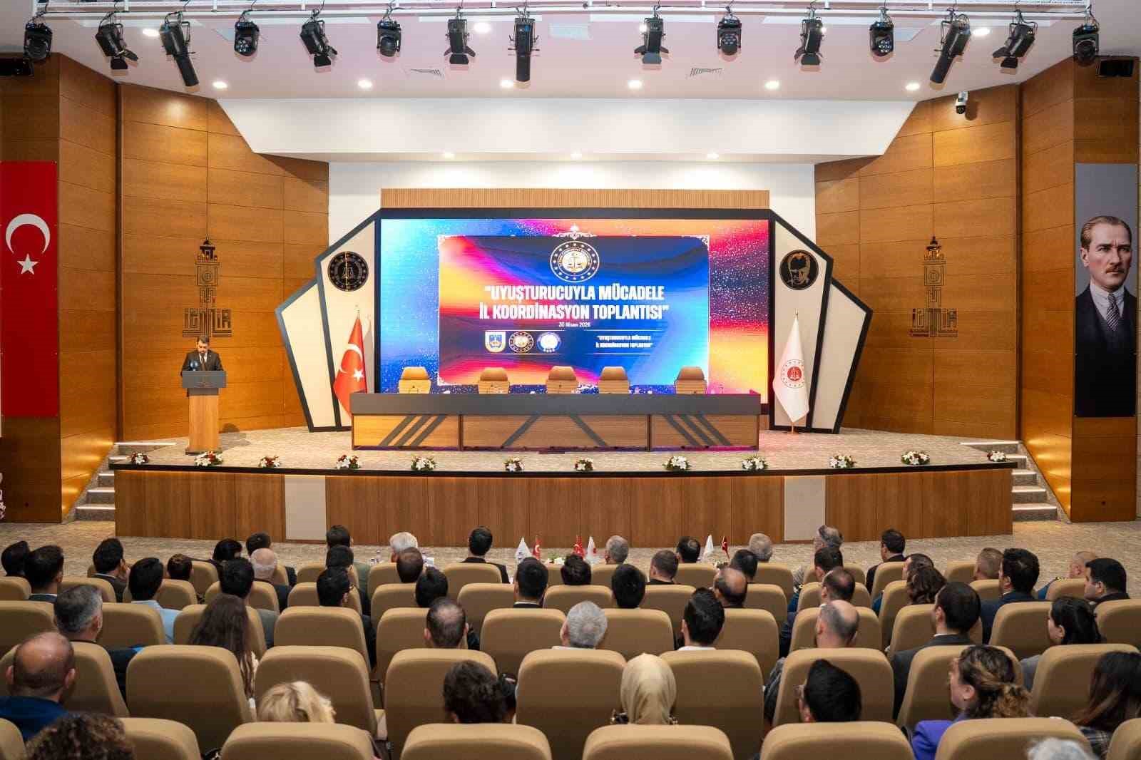 İzmir’de uyuşturucu raporu: Sentetik ecza yakalamaları yüzde 696 arttı
